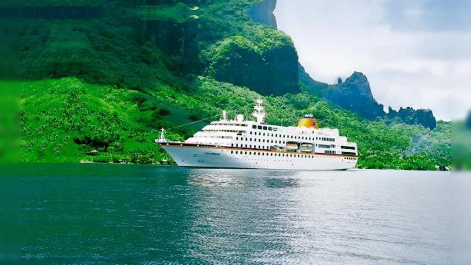 Steigen Sie ein! An Bord der MS Columbus gehts all inclusive von Singapur nach Dubai.	 (Foto: Hapag Lloyd Kreuzfahrt GmbH)