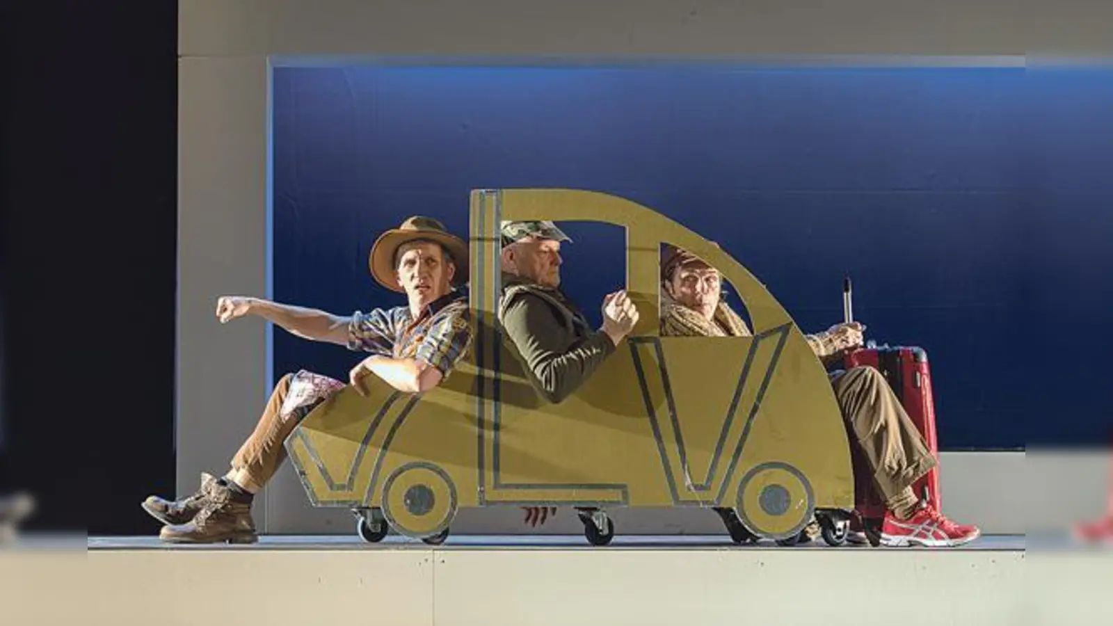 »Der Hundertjährige, der aus dem Fenster stieg und verschwand« kommt demnächst auf die Bühne des Bürgerhauses Unterföhring.	 (Foto: G. Baraniak)