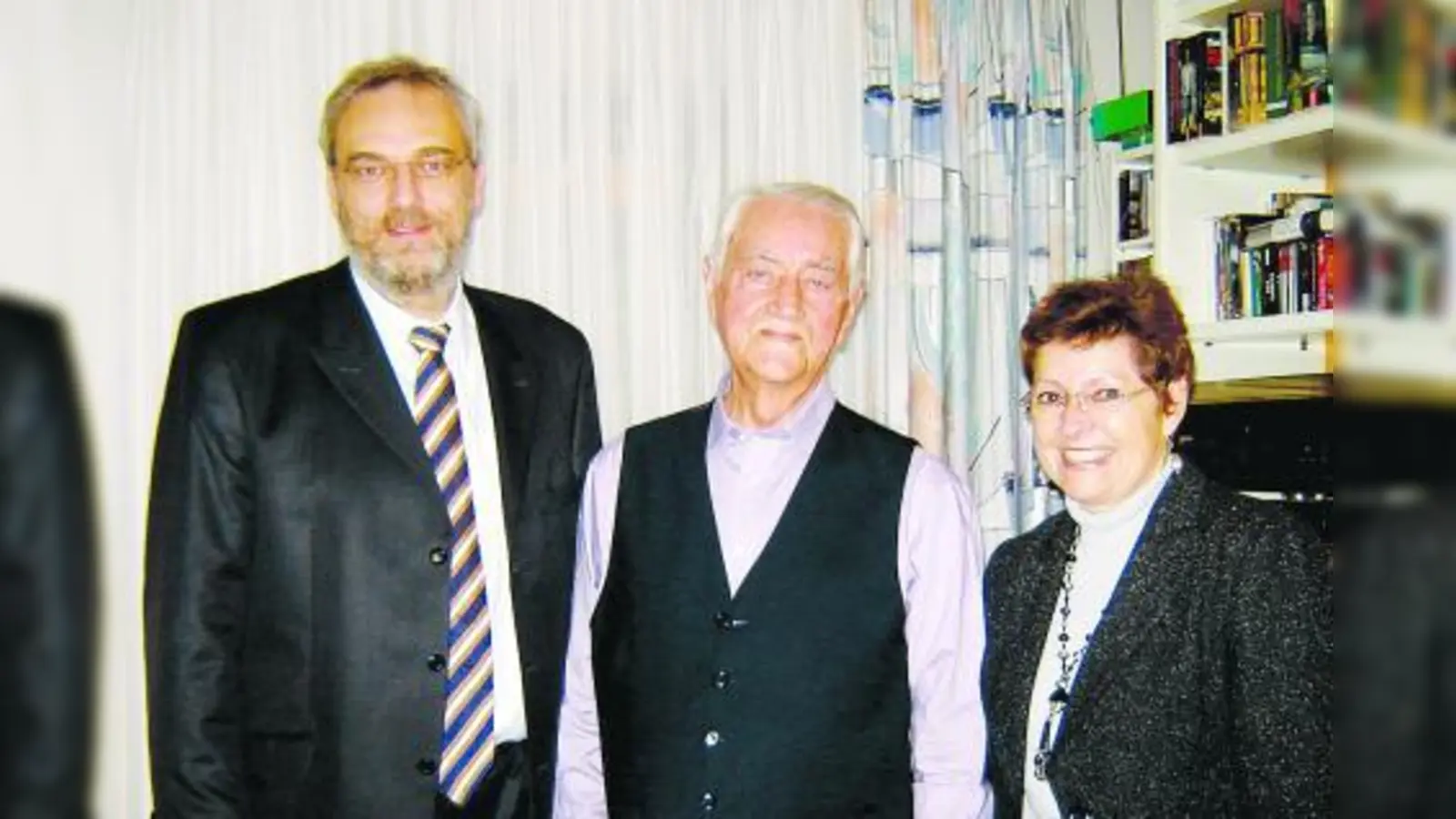 Florian Ritter, Jubilar Jakob Deffner und Christiane Schenk. (Foto: pi)
