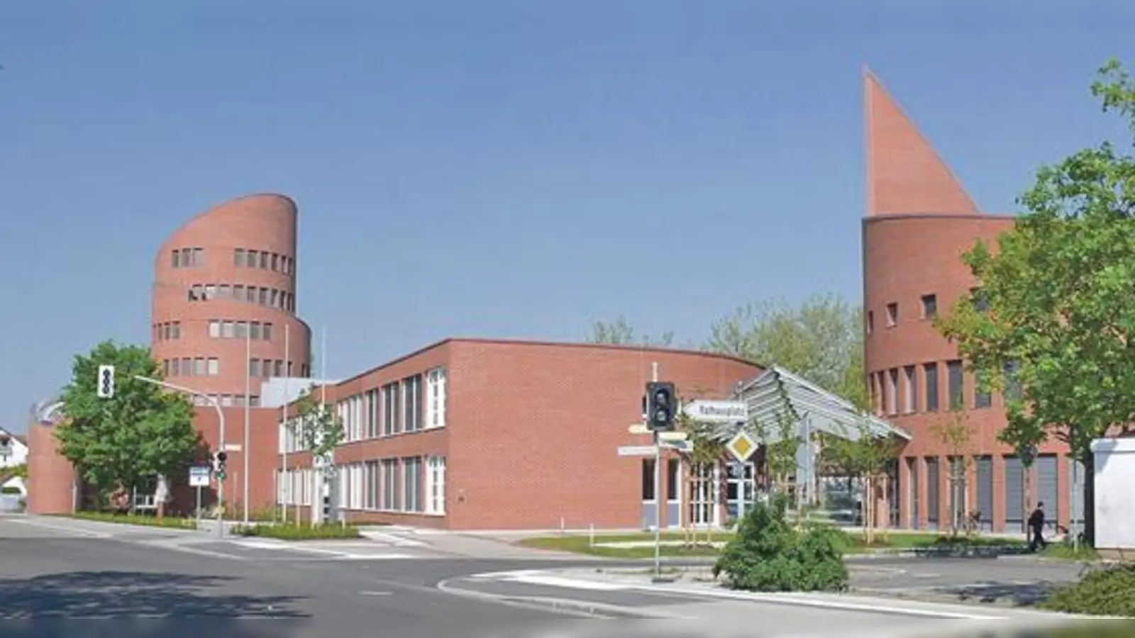 Das SBZ mit dem Südturm auf der rechten Seite.	 (Foto: SBZ)