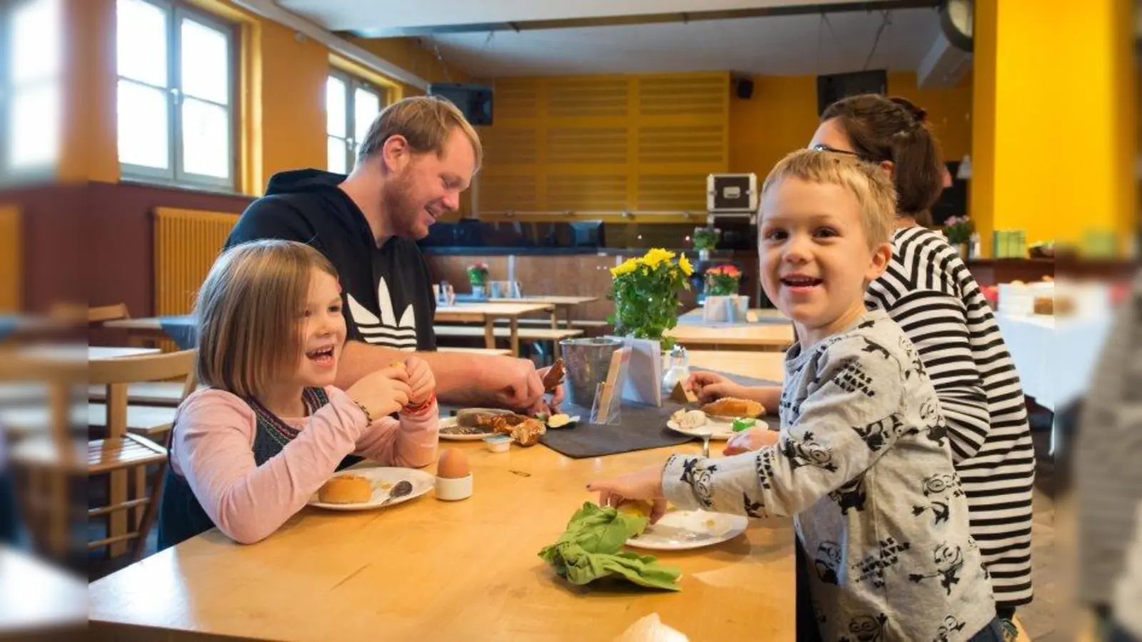 Endlich wieder „Early Sunday Morning”: In entspannter Atmosphäre können Familien von Oktober bis April im Orangehouse ihr Sonntagsfrühstück genießen. (Foto: Johannes Kliemt)