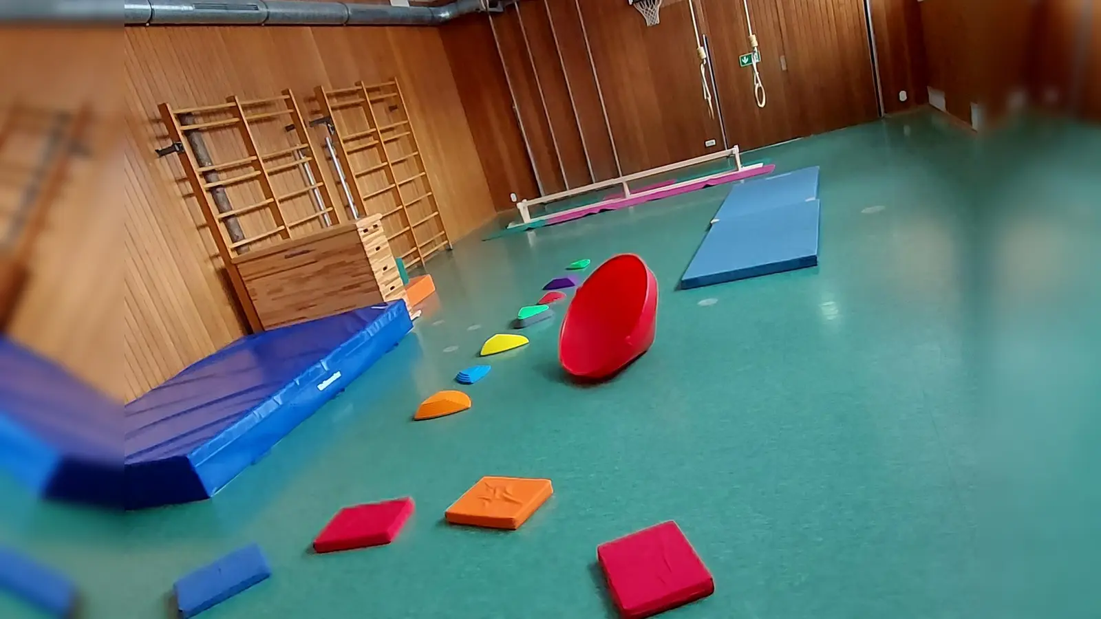 Die neuen Spielgeräte in der Nachbarschaftshilfe. (Foto: Veronika Mezö)