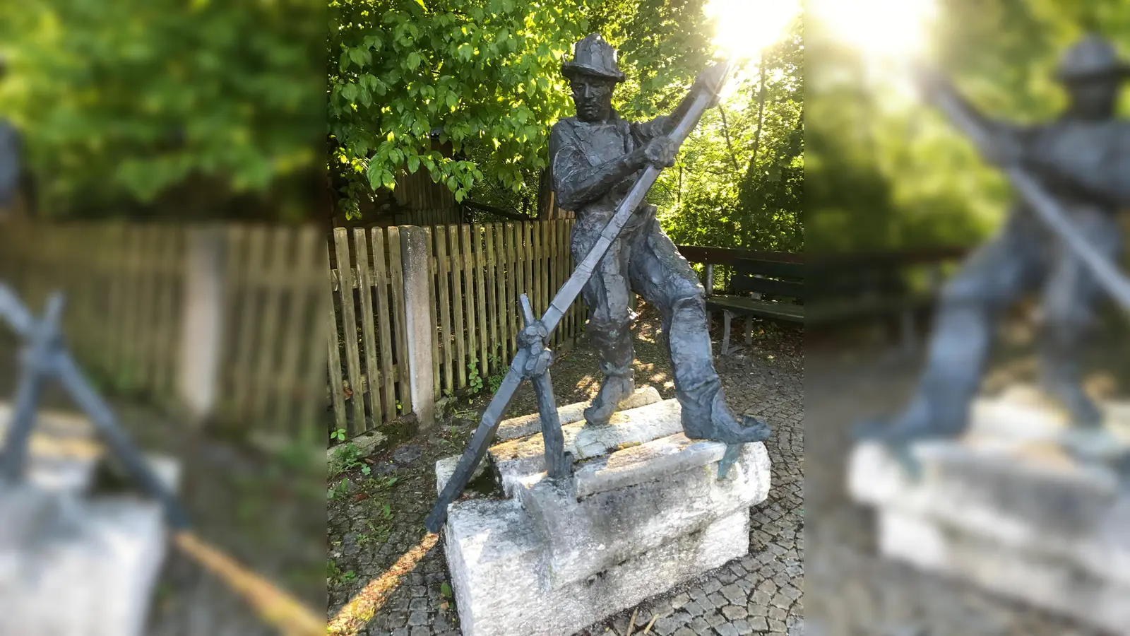 Eine spannende Führung wird am 30. Juni in Grünwald geboten: hier lernt man mehr über die Skulpturen im Ort. (Foto: hw)