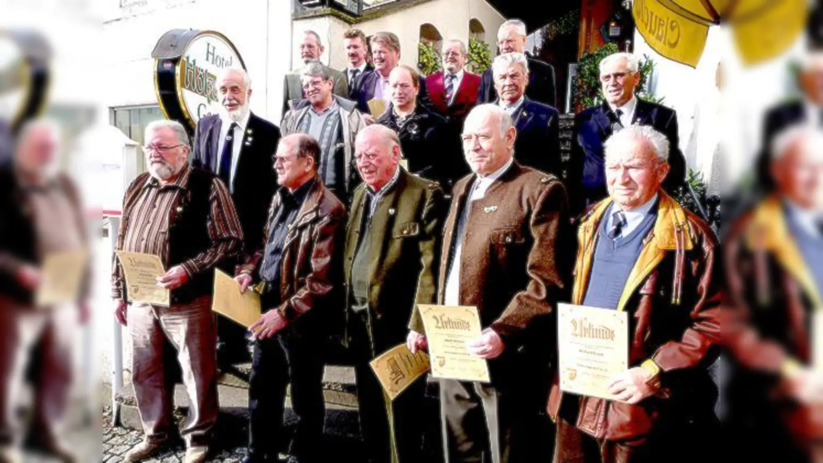 Beim Jahrestag der Soldaten- und Kriegerkameradschaft wurden Mitglieder geehrt.	 (Foto: Rainer Otto)