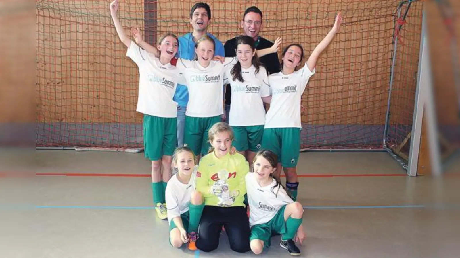 Sieger der Dachauer Hallenmeisterschaft: die E-Juniorinnen vom FC Fasanerie Nord.	 (Foto: Verein)