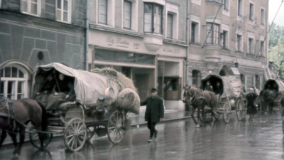 Flüchtlingstreck aus der Batschka im Jahr 1944 in Trostberg, auf der Durchreise nach Garching. (Foto: P. Hitzelsperger)