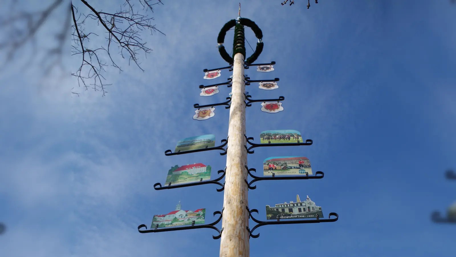 Die Laimer Maibaumfreunde richten das traditionelle Maifest am Laimer Anger aus. Beginn ist ab 11 Uhr. (Foto: Beatrix Köber)