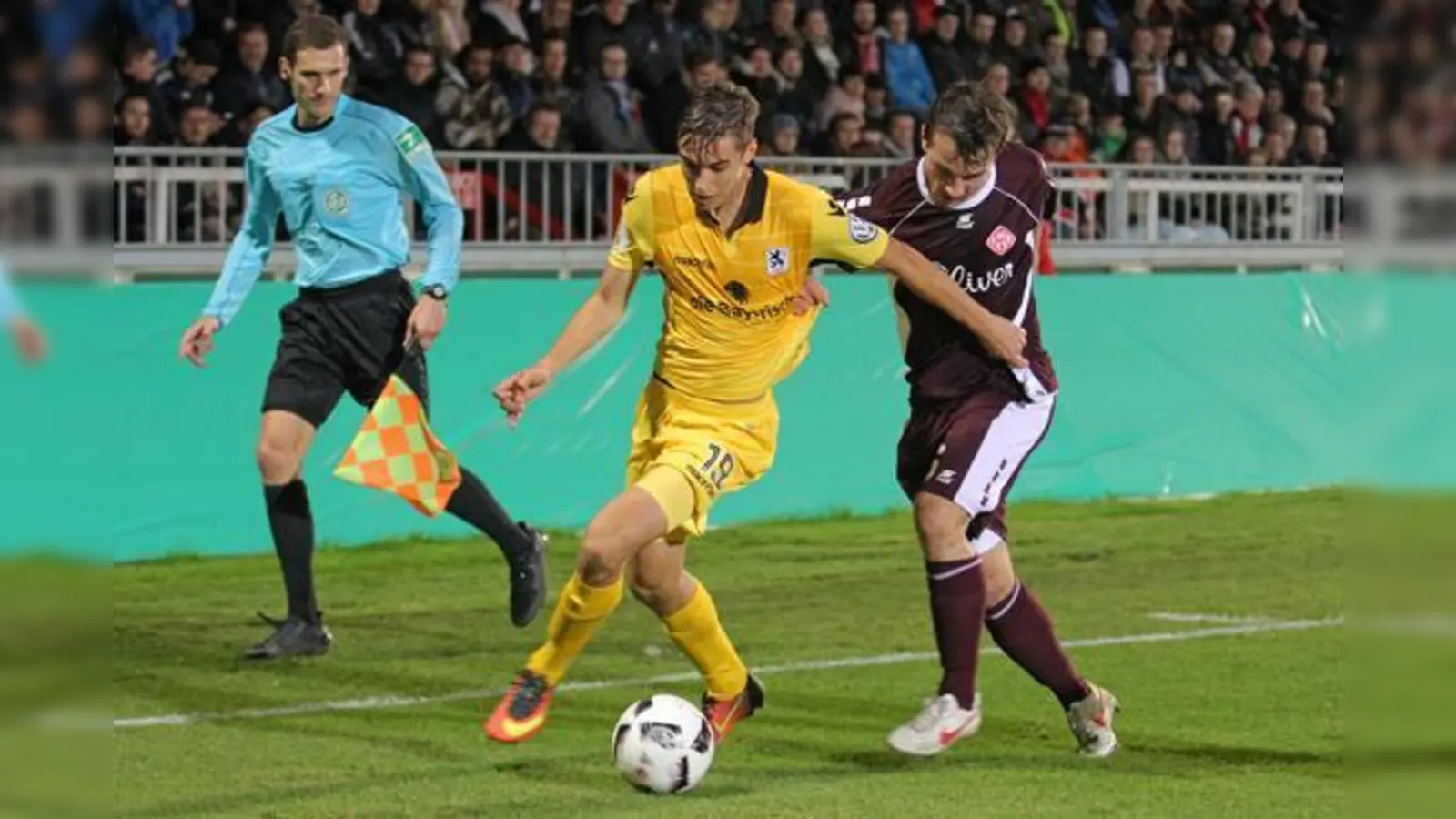 Bayerisches Derby: Löwen gegen Kickers.  (Foto: A. Wild)
