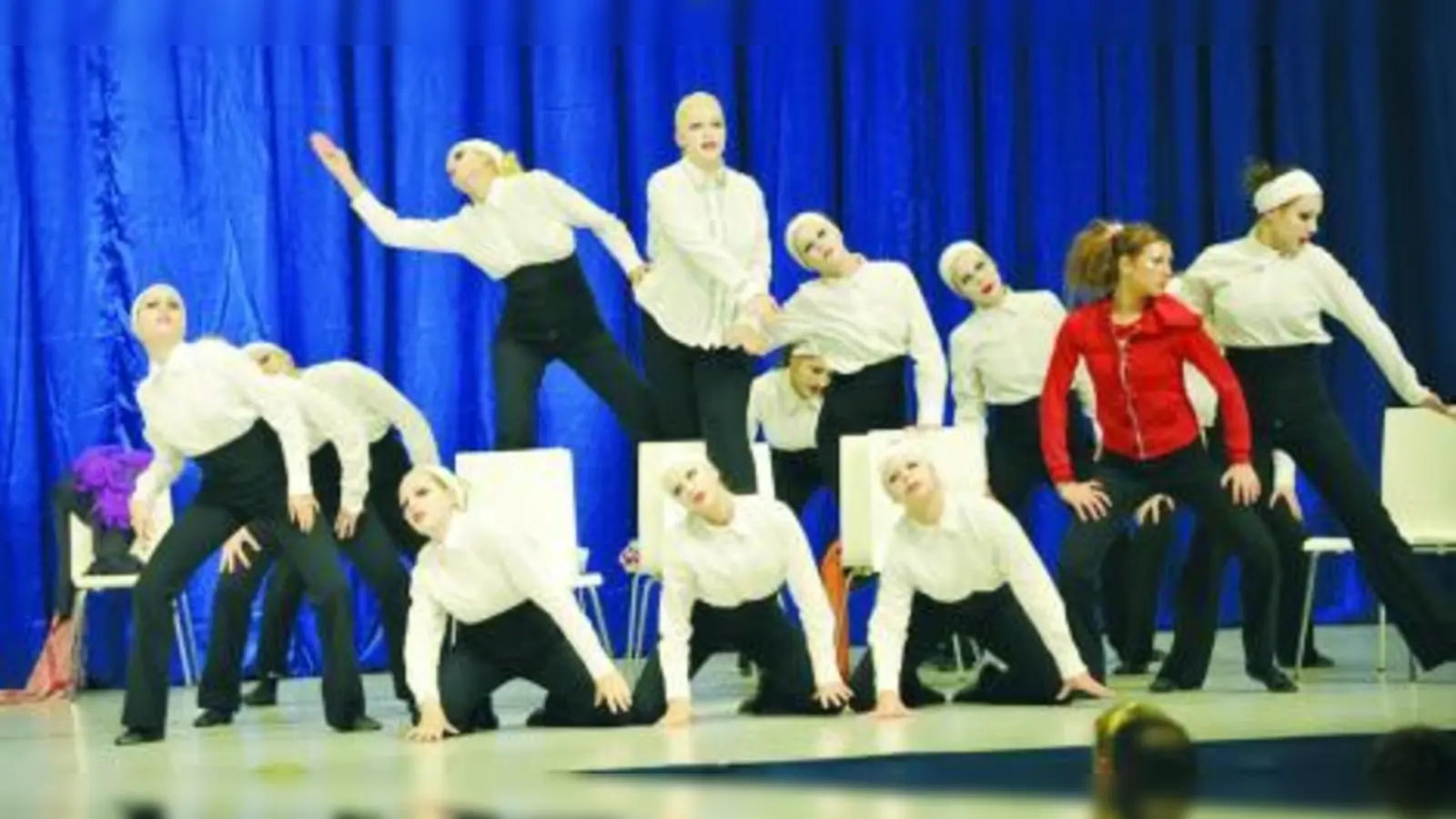 Die „Entertaining Team“ erreichten mit ihrem Tanz „Die Welle“ den ersten Platz. (Foto: pi)