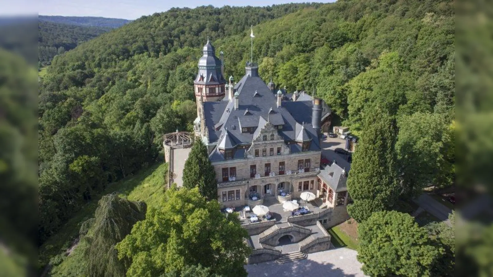 Märchenschloss mit vier Sternen: das Schloss Hotel Wolfsbrunnen (Foto: pi)