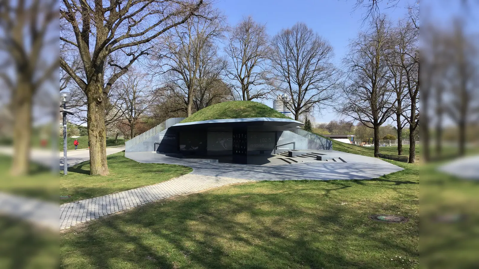 Seit 2017 erinnert ein Gedenkort an das Attentat im Olympiapark. (Foto: Daniel Mielcarek)