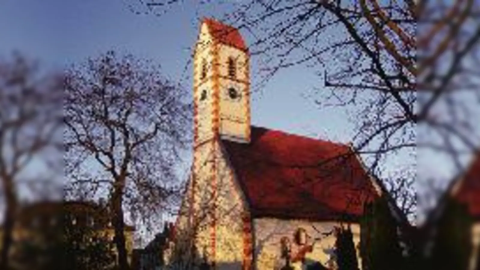 Sie markiert Moosachs Zentrum  heute wie schon vor 1.200 Jahren: die alte St. Martins-Kirche. Und auch bei den Geburtstags-Feierlichkeiten im Viertel wird sie eine zentrale Rolle spielen.  (Foto: ras)