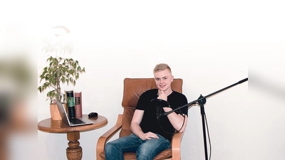 Der 19-jährige Fachabiturient Michael Grimm hofft mit seinem neuen Podcast auf eine große Zuhörerschaft  nicht nur in Frauenneuharting.	 (Foto: Michael Grimm)