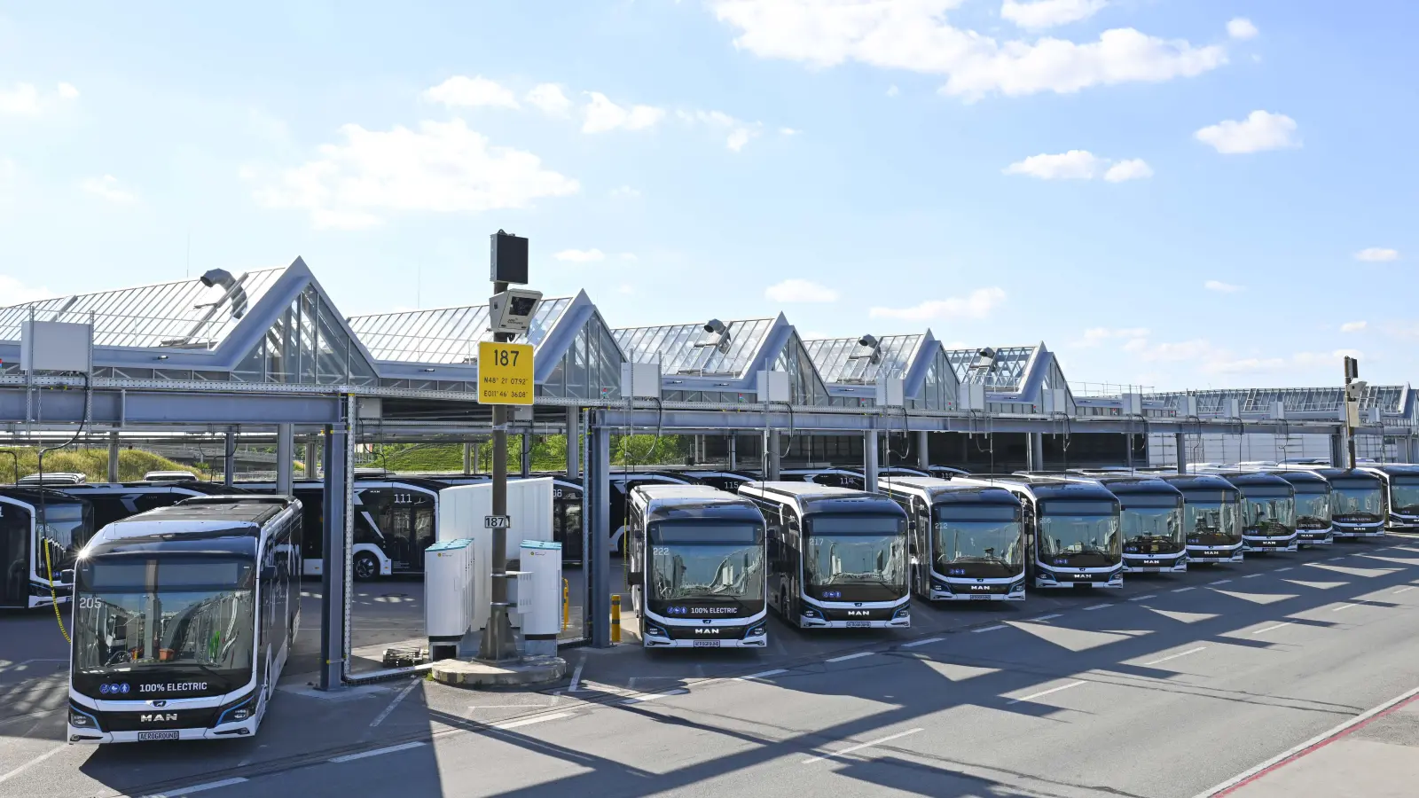 Das E-Busdepot am Flughafen München. (Foto: ATF Pictures)