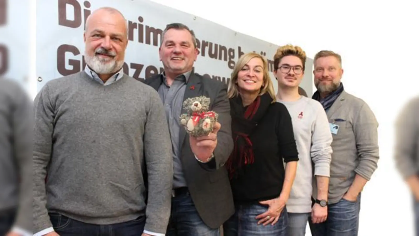 Sie kämpfen gegen die Diskrimierung von HIV-infizierten Menschen: Christopher Knoll, ­Thomas Niederbühl, Irena Wunsch, Nico Erhardt und Bernd Müller (v. li.).  (Foto: cr)