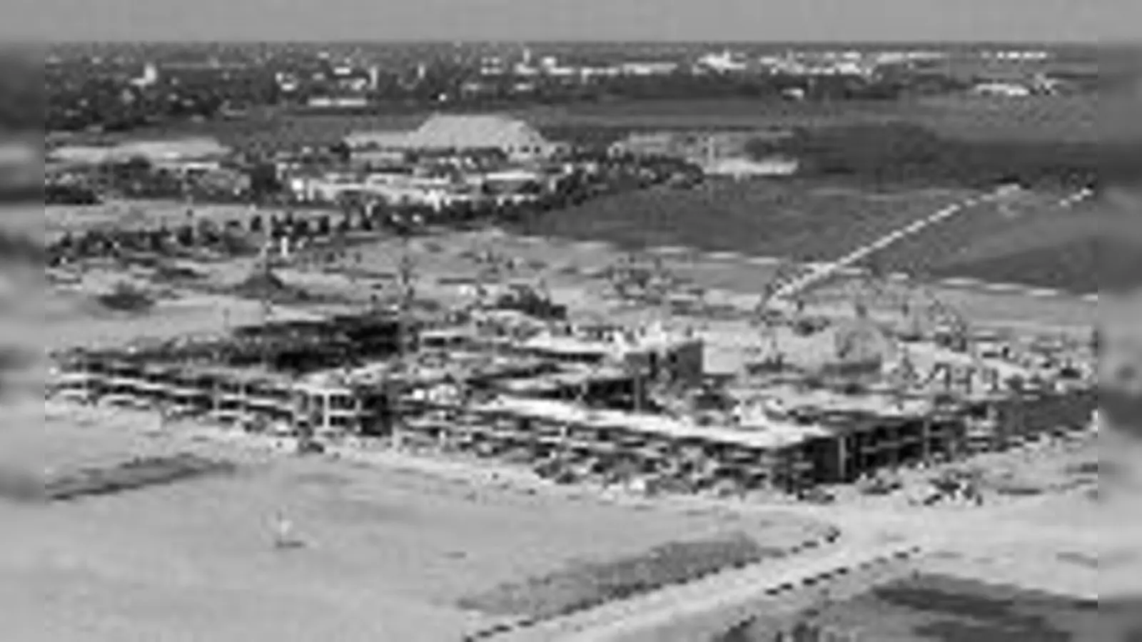 Großbaustelle  in der Messestadt entsteht ein neues Schulzentrum.	 (Foto: MRG)