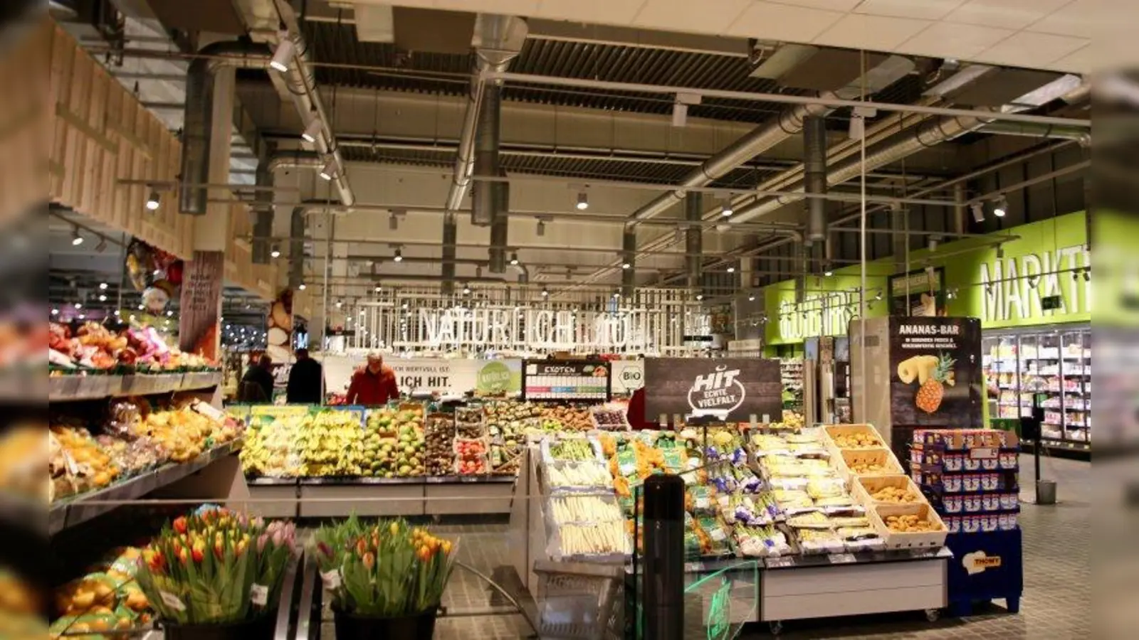 Der Umbau des HIT-Markts Moosach ist abgeschlossen. Ab sofort profitieren die Kunden von einem der modernsten HIT-Märkte in München. (Foto: us)