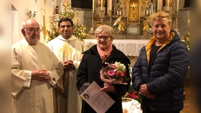 Diakon Nesslauer, Kaplan Varghese, Hildegart Ackermann, Klaus Gast (von links) (Foto: H. Welchert)