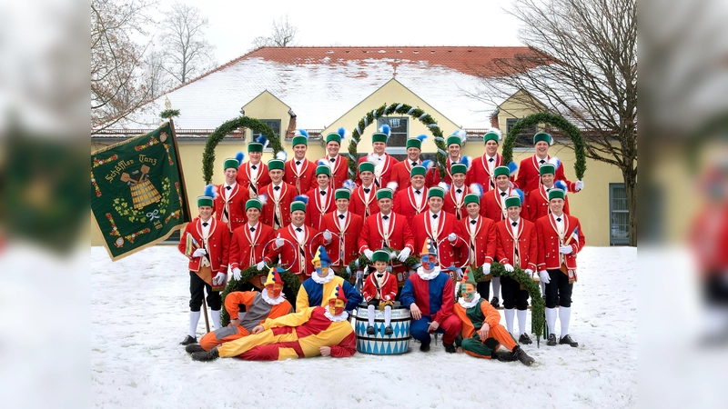 Die Schäffler gibt es nicht nur in München, sondern auch im beanchabrten Ismaning. Sie treten in München und im Landkreis auf. (Foto: Bauerntheater Ismaning)
