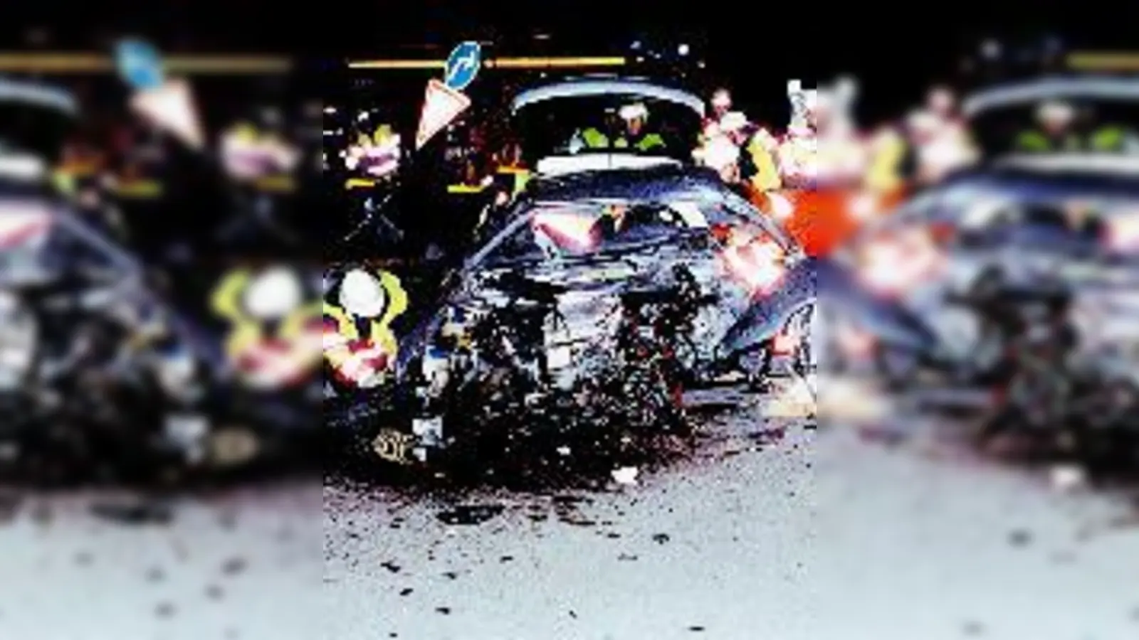 Ein dramatisches Bild bot sich der Feuerwehr bei dem Unfall auf der Schwere-Reiter-Straße.	 (Foto: Feuerwehr)