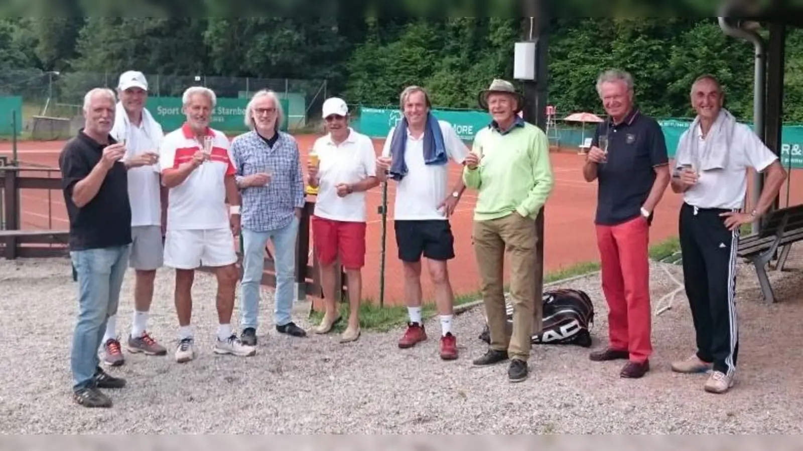 V.l.:  Jochen Dietrich, Wolfgang Reul, Günter Ernst, Michael Girschick, Hans-Günther Maier, Lutz Girschick, Herbert Stroka, Walter Essler und Fritz Lehne freuen sich über die gelungenen und siegreichen Spiele. (Foto: TSV Starnberg)