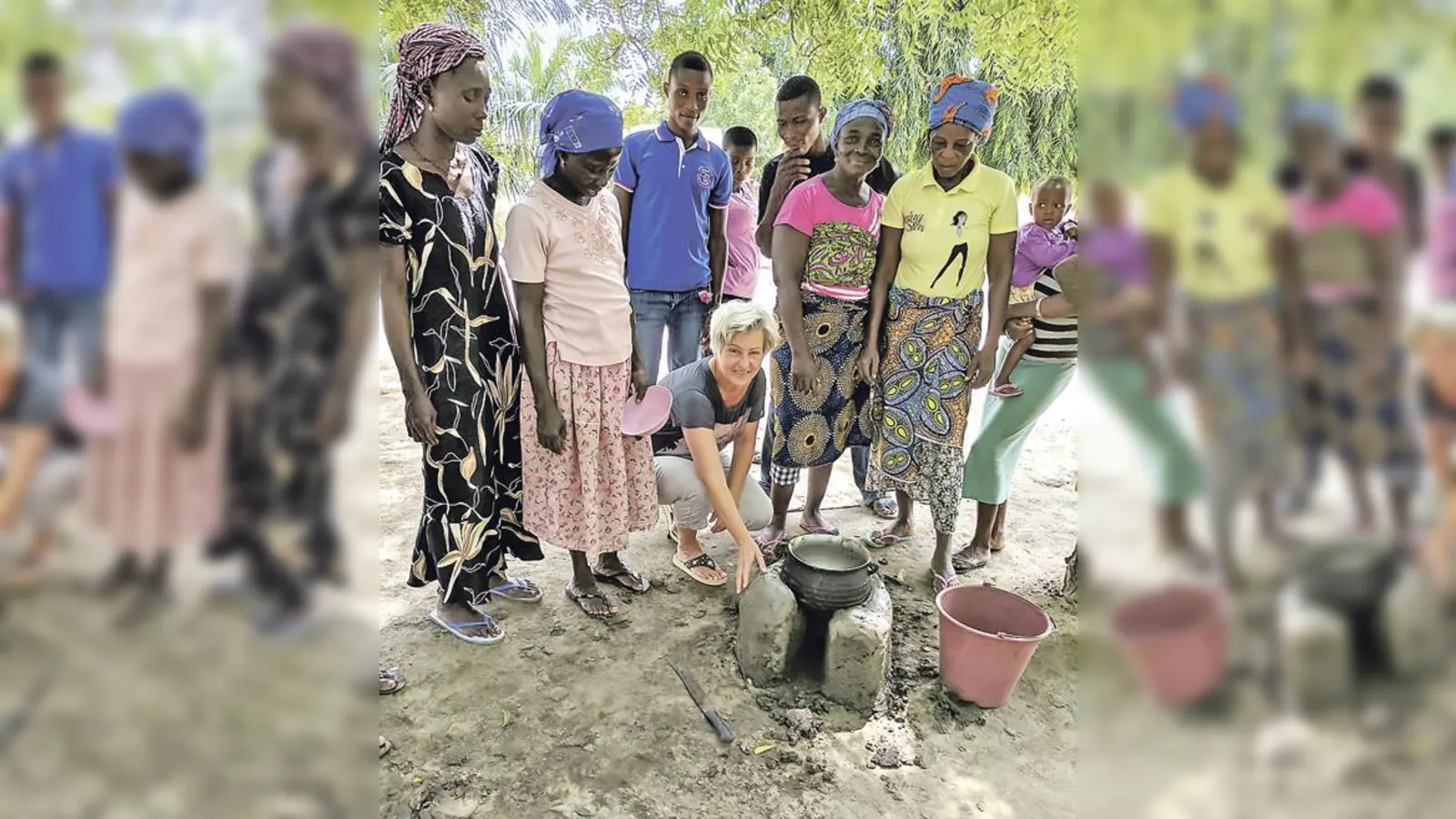 Der Prototyp eines hocheffizienten Kochers, wie ihn die Vereinsvorsitzende Petra Halbig hier präsentiert, ist fertig und wird nun auf Herz und Nieren getestet.	 (Foto: Verein)