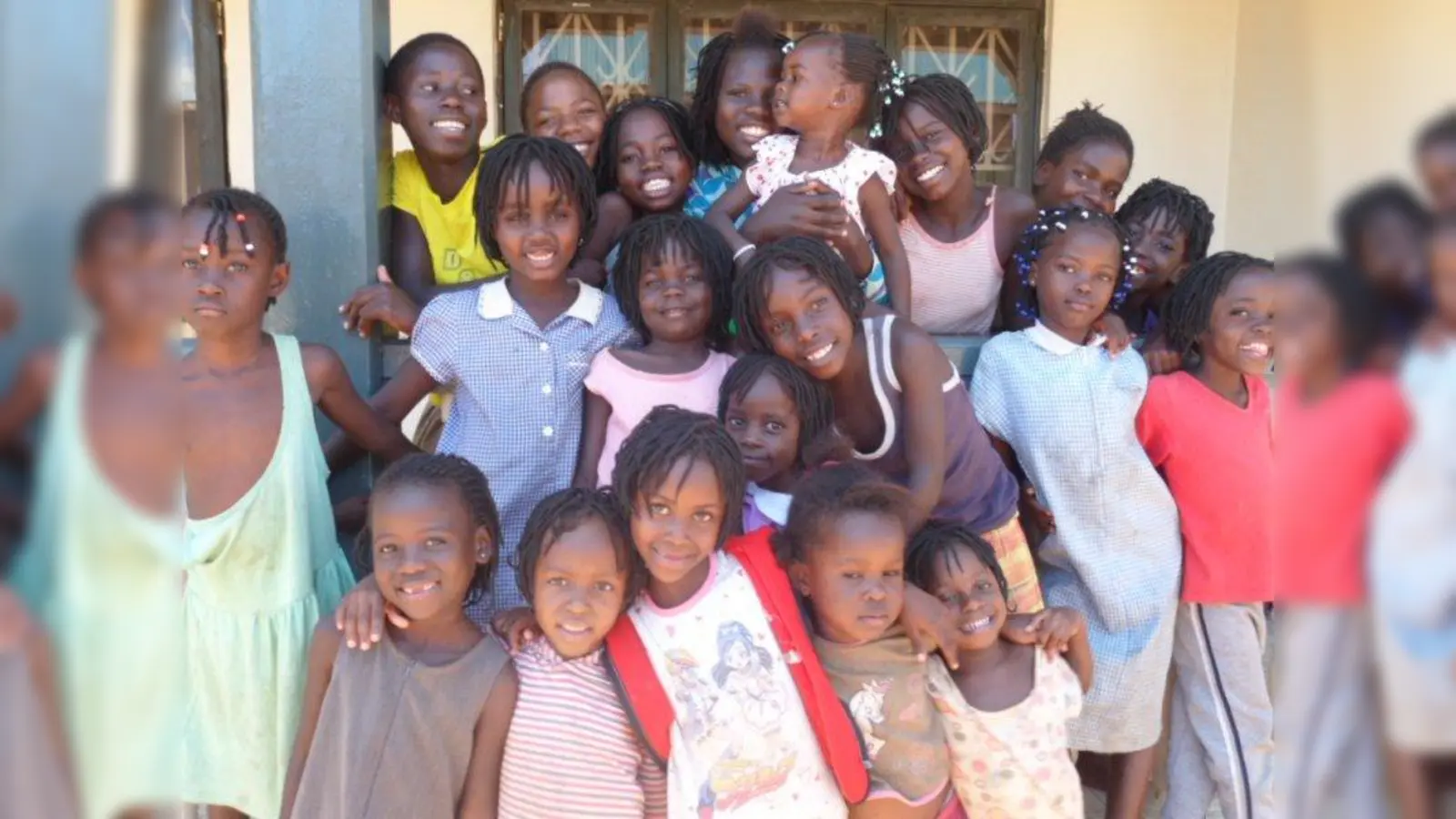 Glückliche Mädchen leben im „Sunrise Home of Kampala”. (Foto: Empologoma e.V.)