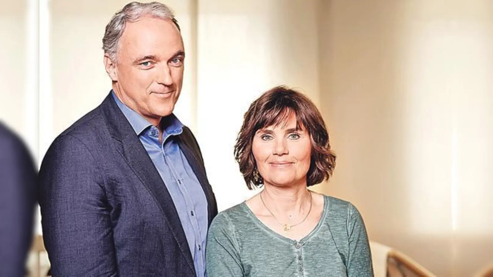 Silke und Werner Bartens haben ein Gesundheitsbuch für Frauen von 13 bis 93 geschrieben.	 (Foto: Christian Kaufmann)