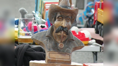 Immer wieder attraktiv: Flohmärkte, die zum Bummeln und Schauen einladen. (Foto: mka / Archiv)