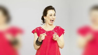 Vom 19. bis 22. November auf der Lach- und Schieß-Bühne: Energiebündel Constanze Lindner. (Foto: pi)