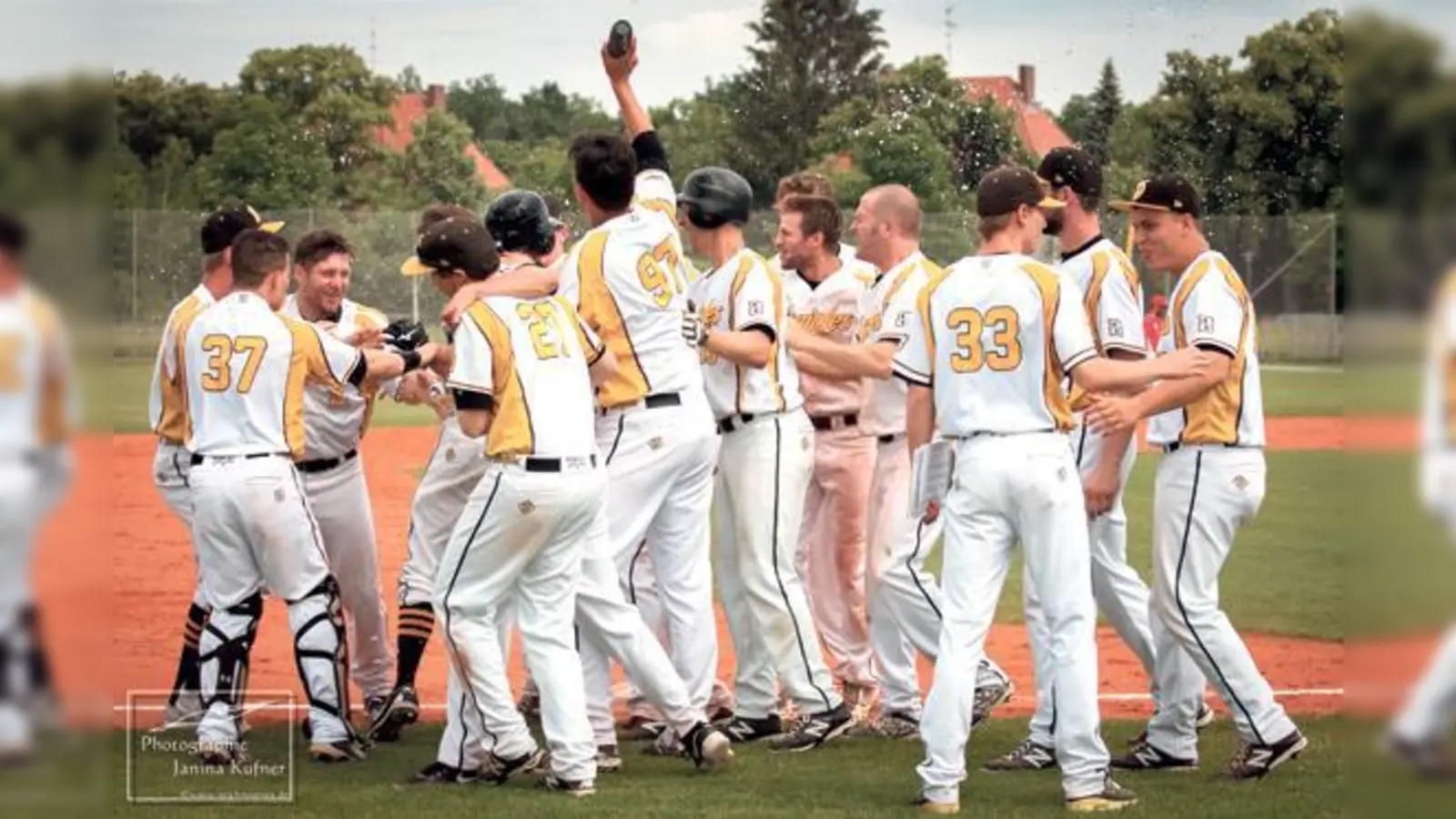 Große Freude: Die Haarer Disciples rutschen durch zwei Siege einen Tabellenplatz weiter nach oben. 	 (Foto: Janina Kufner)