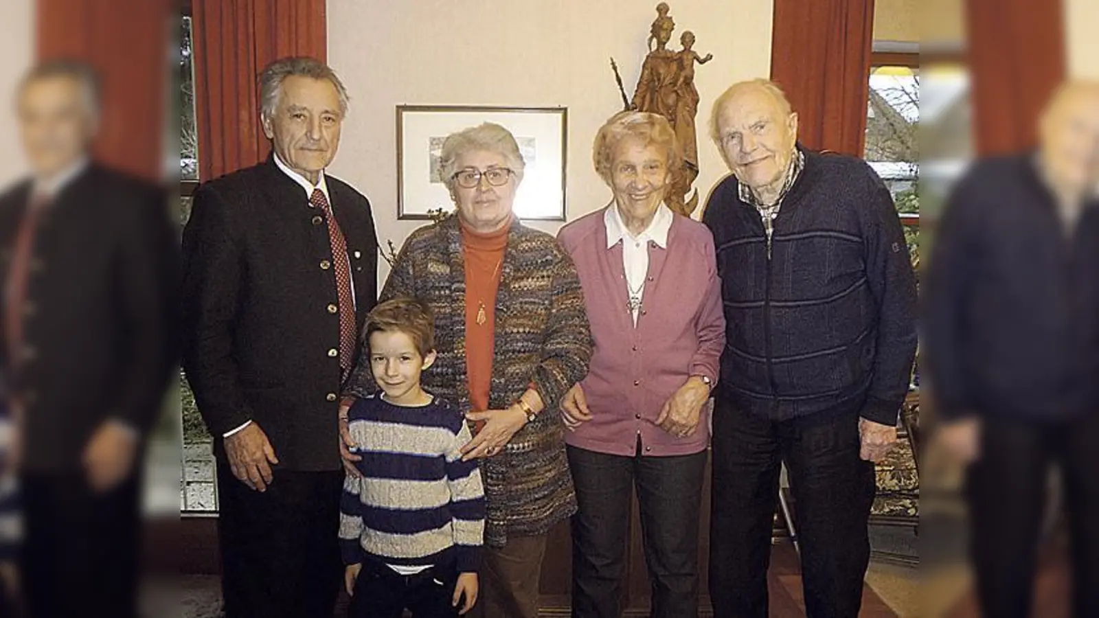 Auf dem Bild von links Stadtrat Reinhold Babor,  Monika Fiebiger, Vorsitzende Frauen-Union, und das Ehepaar Martha und Georg Rieder.	 (Foto: privat)