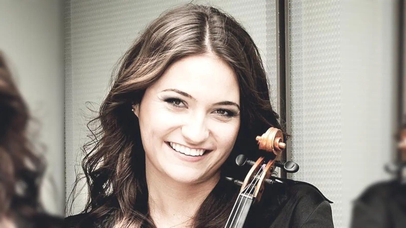 Heidi Schmid begeistert ihre Zuhörer mit Ihrer Violine und ihrer charmanten Art. 	 (Foto: VA)