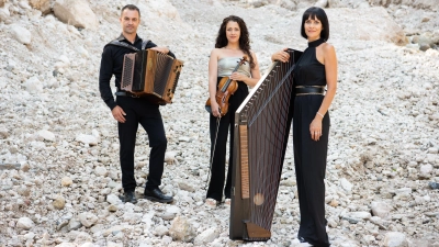 Das Trio Cordes y Butons gastiert am 9. Mai in der Pfarrkirche St. Quirin. (Foto: Martina Jaider)