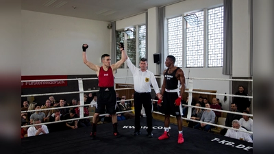 Marcel Fratz besiegte Edward Lutumba bei der Medaillen-Open in Furstenfeldbruck (von links nach rechts). (Foto: privat)