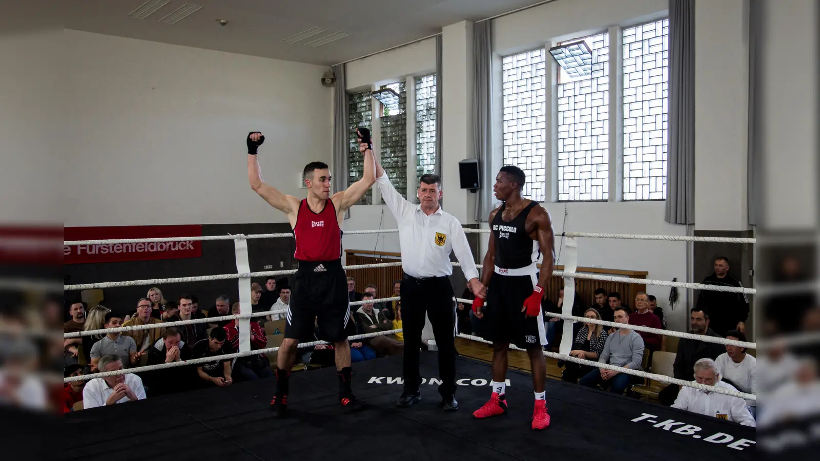 Marcel Fratz besiegte Edward Lutumba bei der Medaillen-Open in Furstenfeldbruck (von links nach rechts). (Foto: privat)
