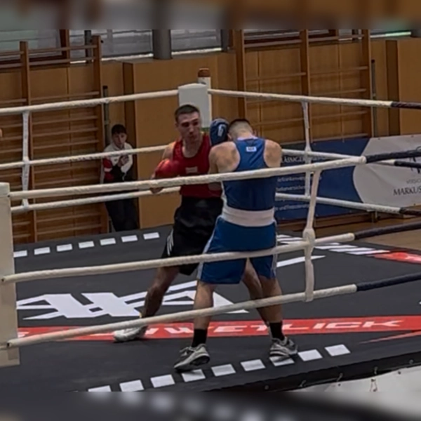 Vincent Sperr (links) behielt auch gegen Sia Yesilkir die Oberhand. (Foto: privat)