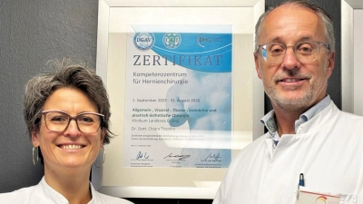 Geschäftsführende Oberärztin Dr. Chiara Tosolini und Chefarzt Prof. Jörg Theisen. (Foto: LRA Erding)