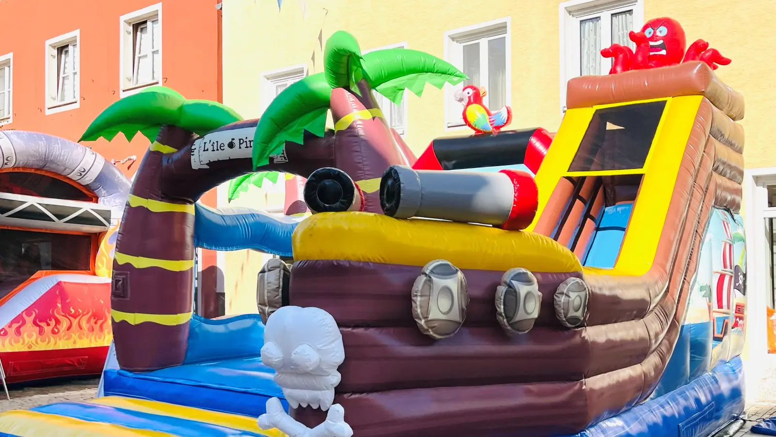 Platz zum Toben und Spaß haben gibt es beim Familienfest der AWO im Ortspark Unterhaching. (Foto: hw)