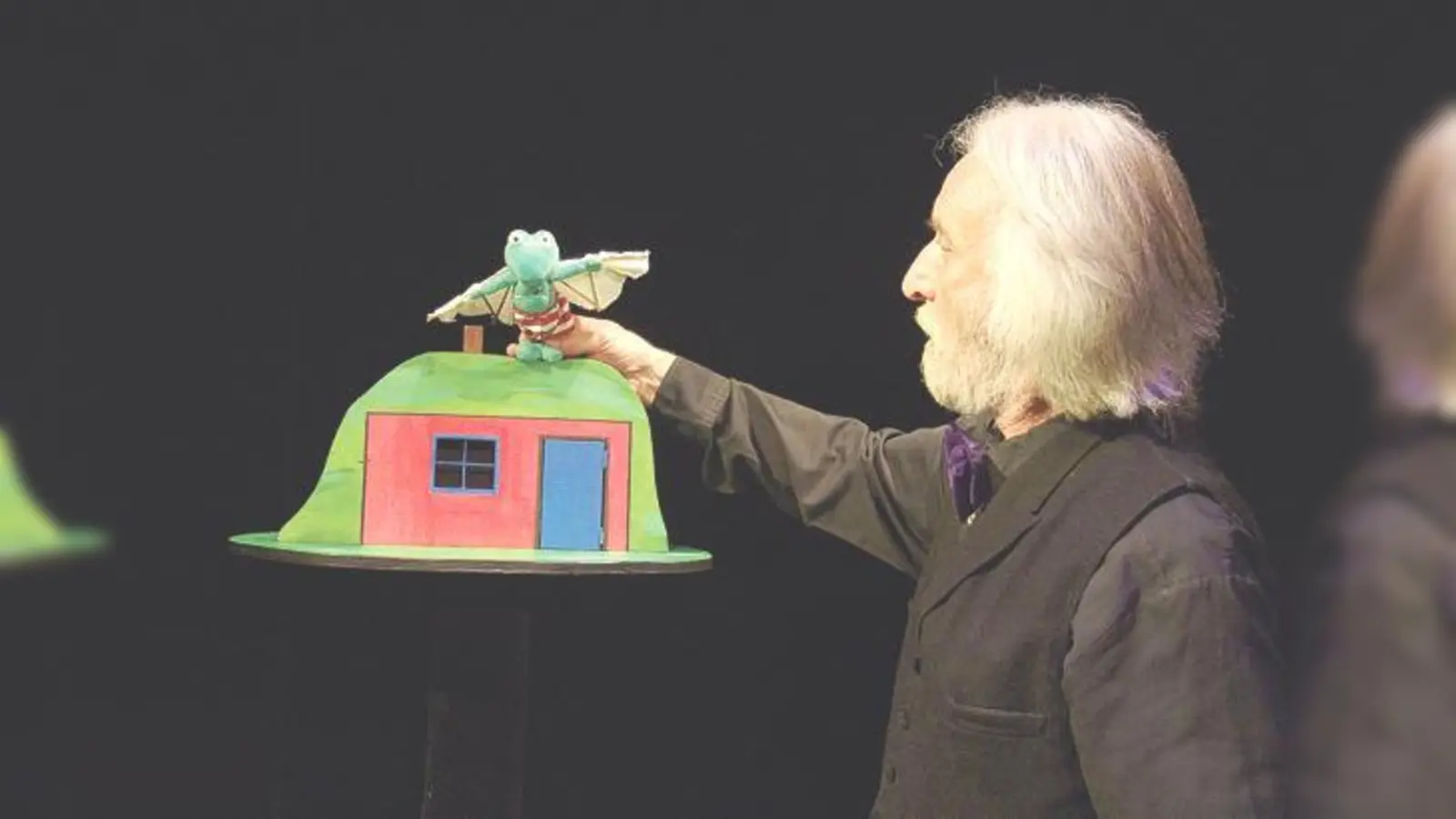 Frosch ist ein hellwacher kleiner Kerl. Seine Neugier hilft ihm, die Welt zu entdecken. 	 (Foto: VA)