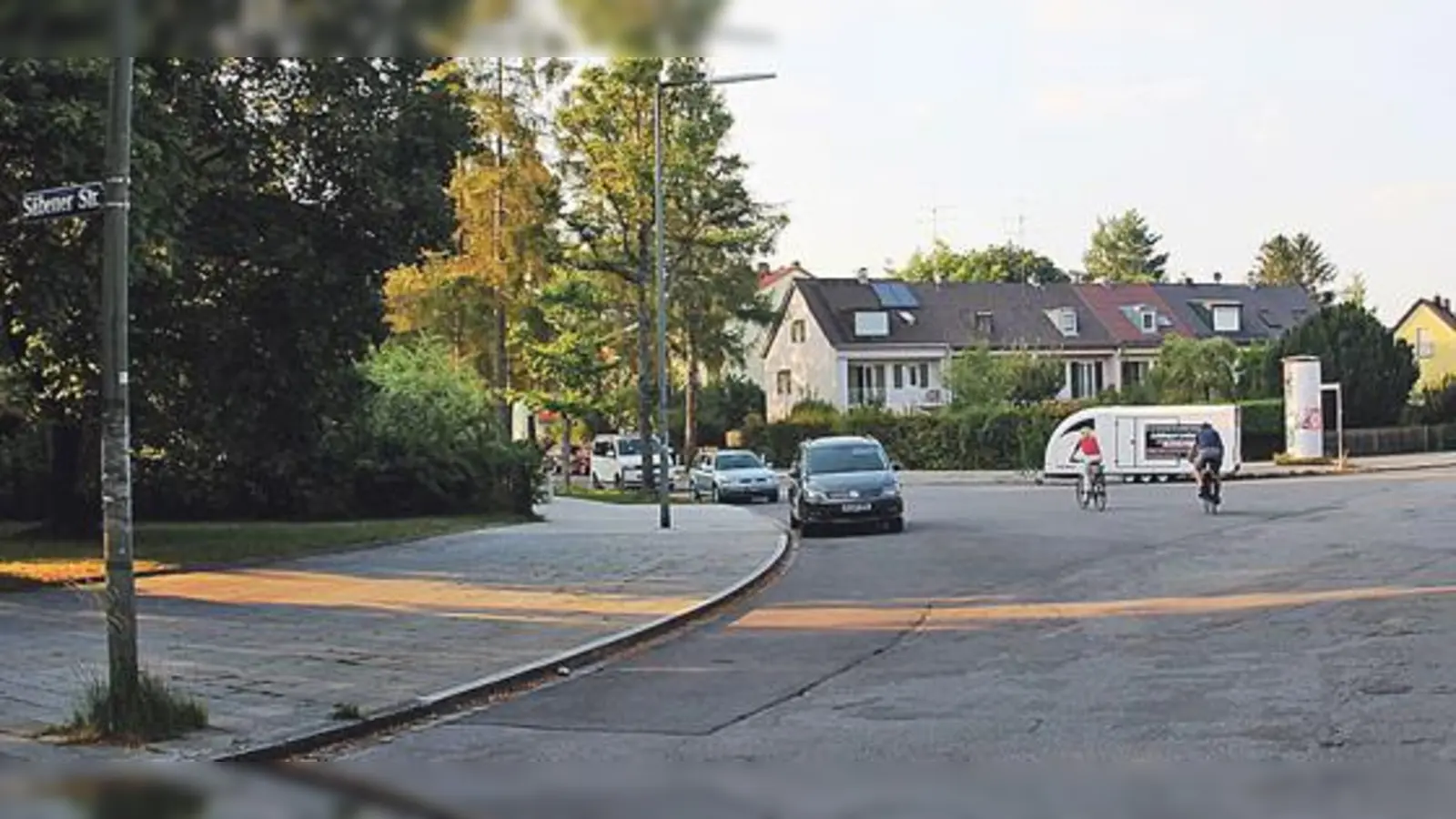 Einbiegen in die »Fahrradstraße«? Die Südliche Säbener Straße ist eine der laut KVR geeigneten Trassen in Untergiesing-Harlaching für dieses Projekt.	 (Foto: RedH)