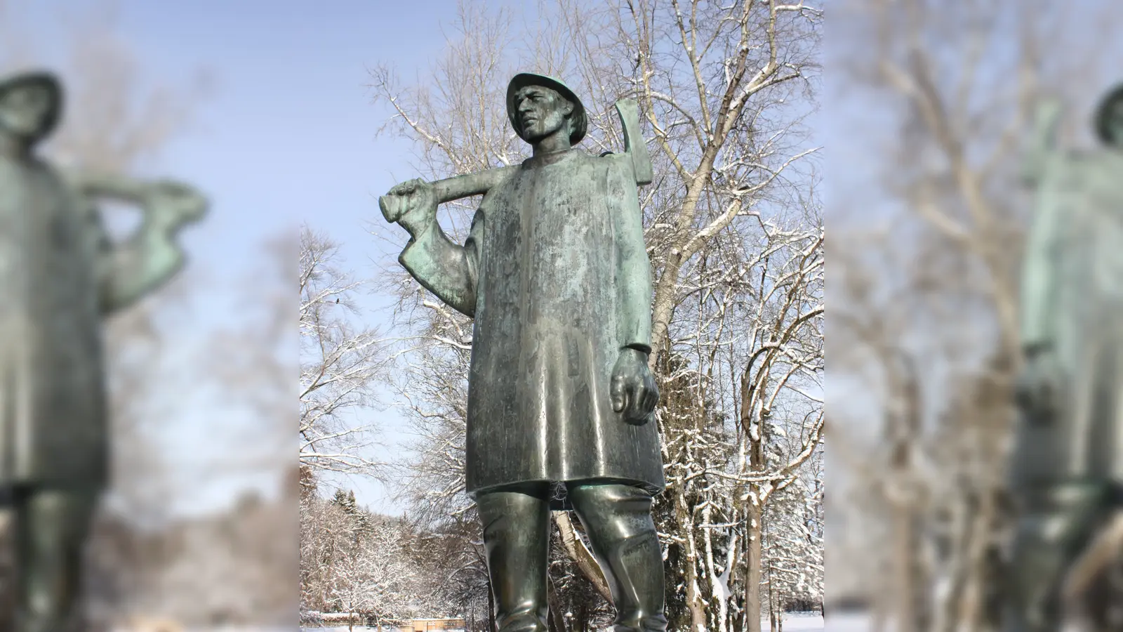 Das Flößerdenkmal am Hinterbrühler See. (Foto: job)