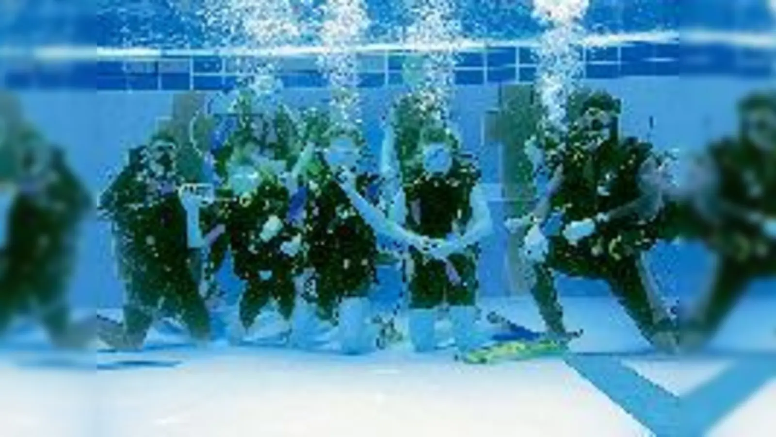 Auch im Wasser waren die Kinder und Jugendlichen in ihrem Element	 (Foto: VA)