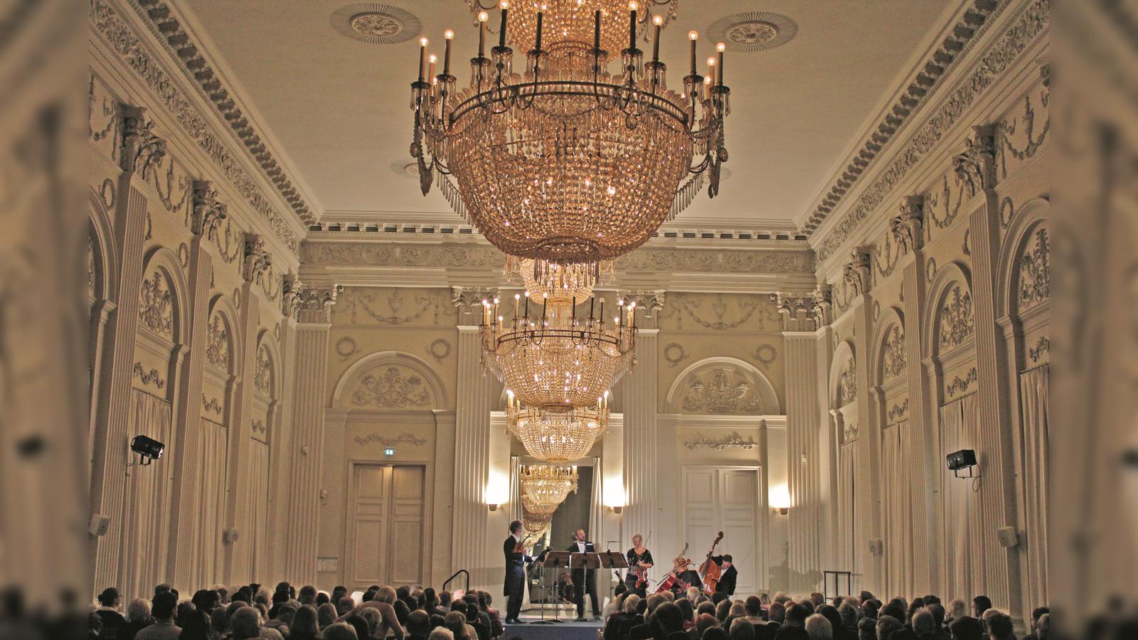 Die-Residenz-Solisten-im-Max-Joseph-Saal