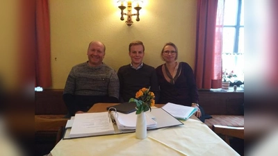 Die Sprecher des neu gegründeten Bündnis NordOst (v. li.) Markus Bichler, Andreas Hotschek und Daniela Vogt sind alle alteingesessene Daglfinger, die sich für einen Dialog mit der Stadtspitze stark machen.  (Foto: ahi)