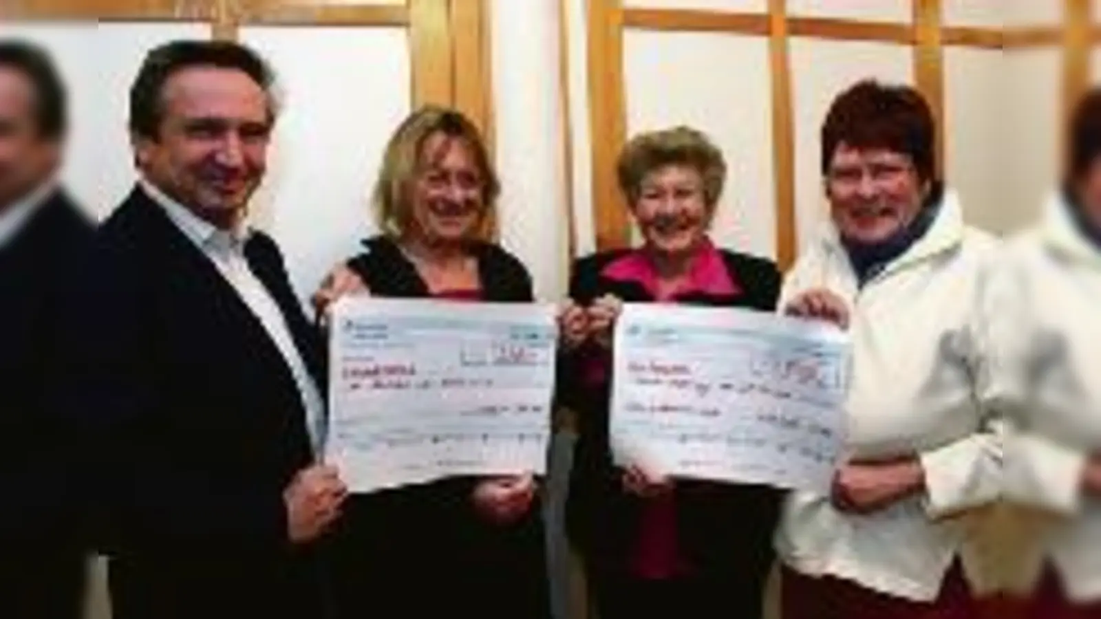 V.li.: W. Helbig (SPD), BA-13-Mitglied und Kassier, BA-Vorsitzende A. Pilz-Strasser (Grüne), SPD-Stadträtin und BA-Mitglied C. Hacker und BA-Mitglied E. George (SPD). 	 (Foto: ko)