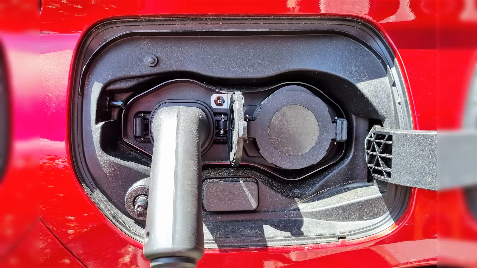 Der Anteil an zugelassenen Pkw mit Hybrid-Antrieb ist in Bayern gegenüber 2024 um 20 Prozent gestiegen. (Foto: chk)