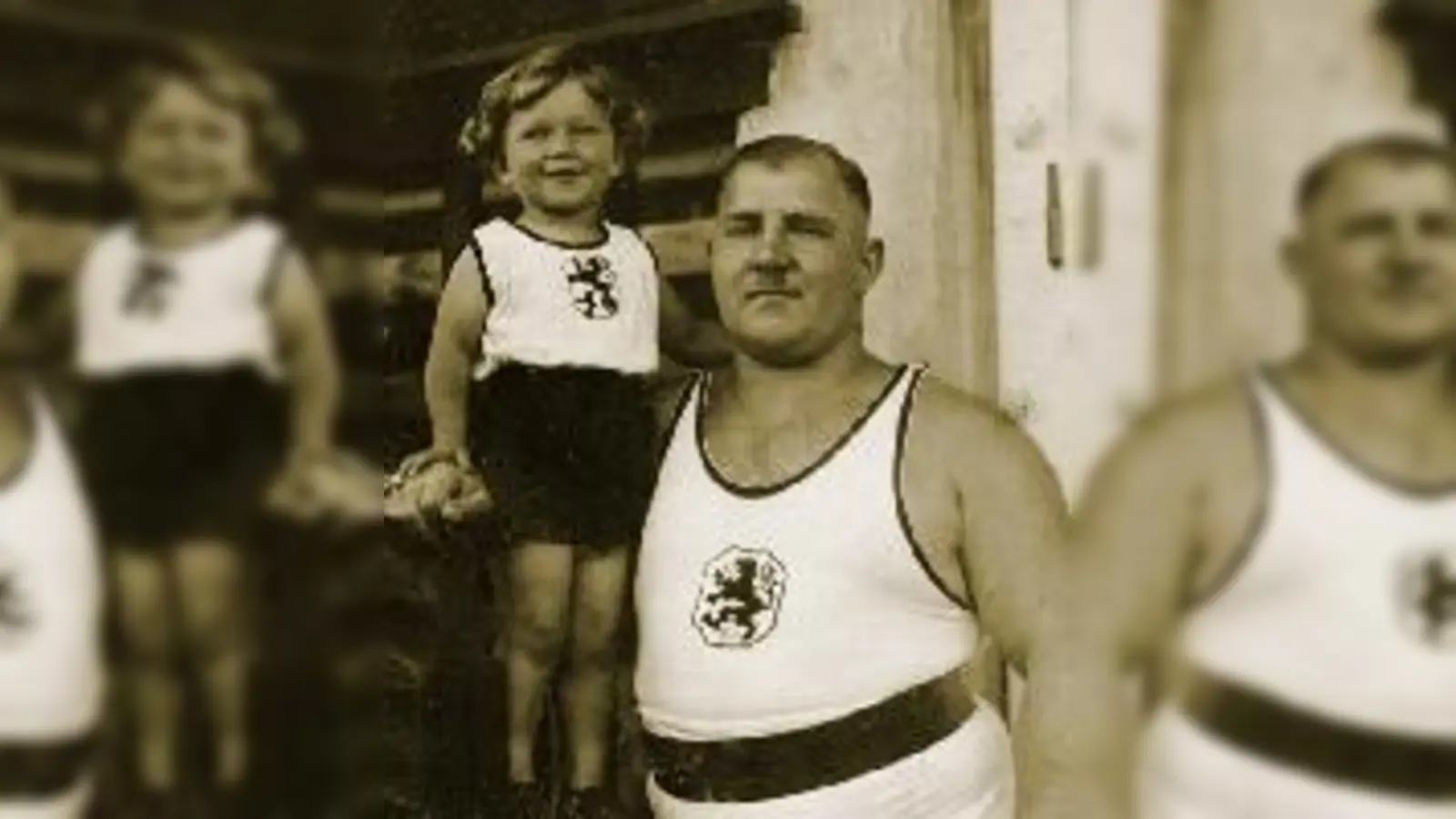Münchner Originale mit Löwenherz: Die kleine Frieda auf dem Arm ihres Papas, dem Olympiasieger im Schwergewichtheben, Josef Straßberger. 	 (Foto: VA)