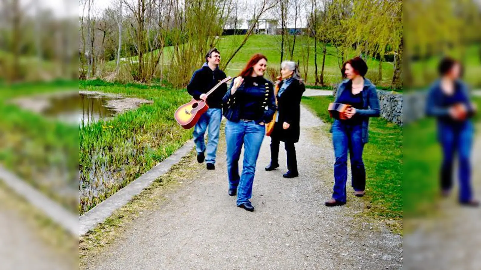 Dulcimore spielt am 12. Mai bei Guinness und Schmalzbroten im Zornedinger Rathaus.	 (Foto: VA)