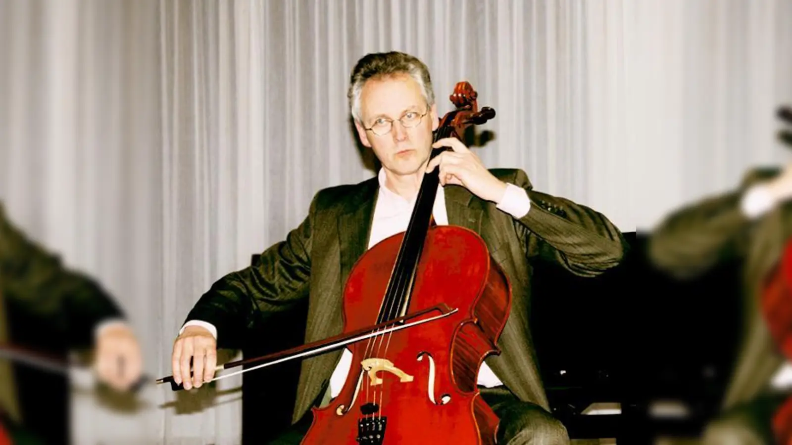 Markus Lentz, neuer Leiter der Grünwalder Musikschule freut sich auf die nächsten Konzerte, bei denen die Schüler ihr Können zeigen werden.   (Foto: hol)
